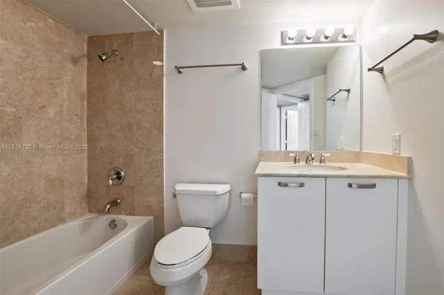 $988,500 | 2001 North Ocean Boulevard, Unit 701, Fort Lauderdale, FL 33305