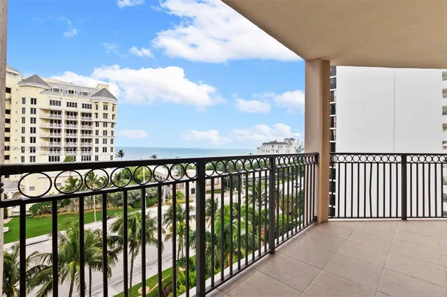 $988,500 | 2001 North Ocean Boulevard, Unit 701, Fort Lauderdale, FL 33305