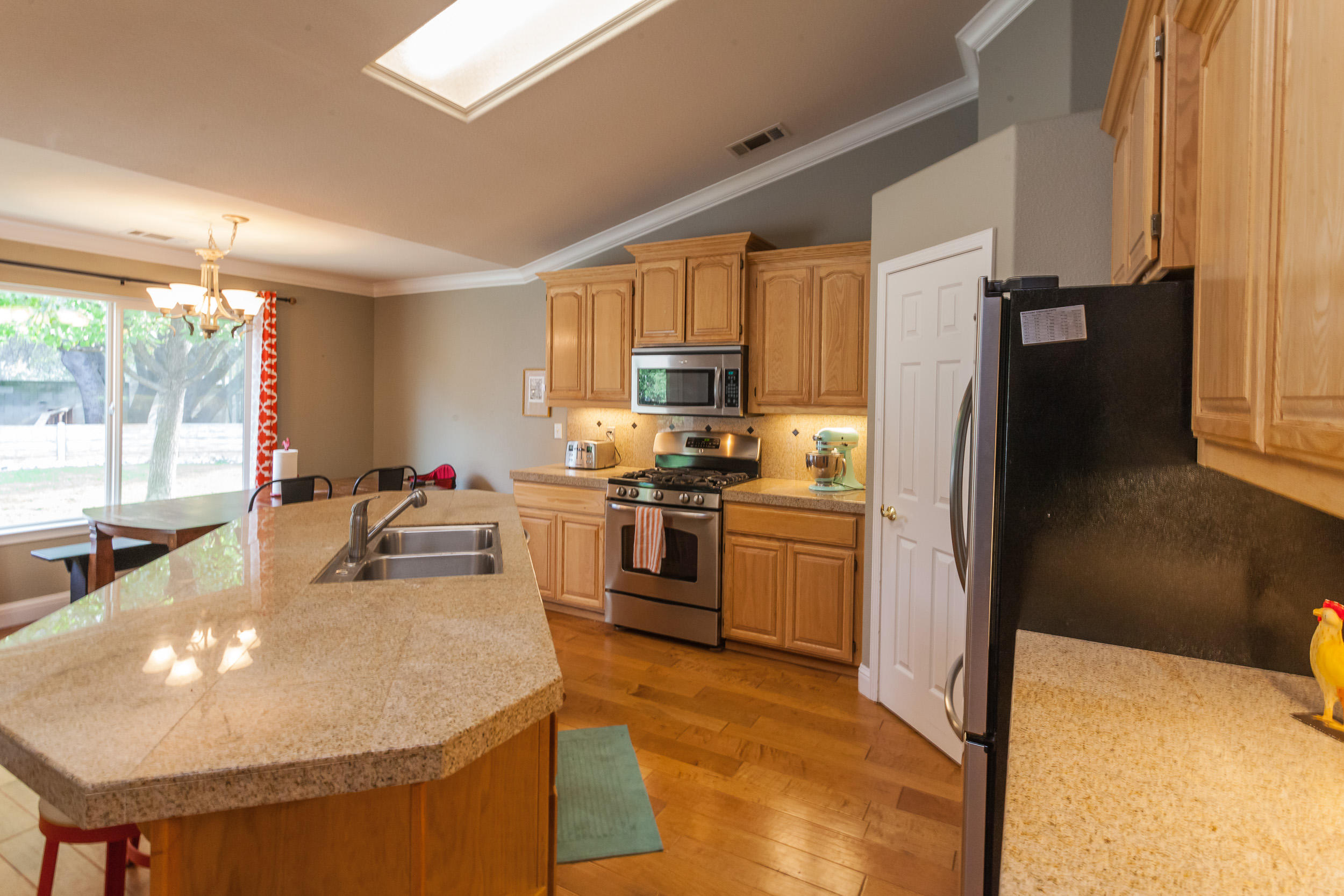 4885 Rising River Court Redding, CA 96002 - Photo 8 of 25 4885RisingRiverCt-MLS-7