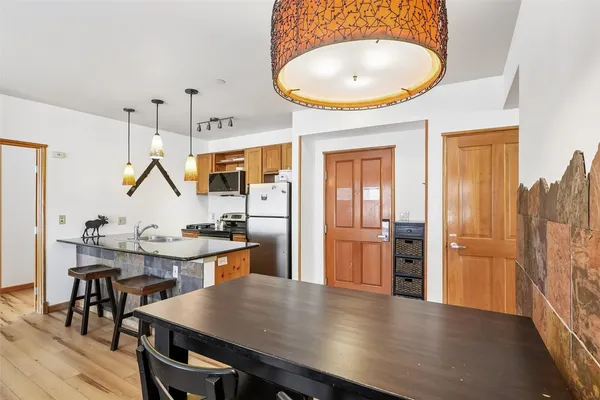 $950,000 | 195 River Run Road, Unit 8007, Keystone, CO 80435
