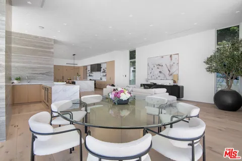 $34,000,000 | 26946 Pacific Coast Highway, Malibu, CA 90265