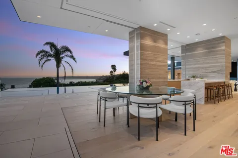 $34,000,000 | 26946 Pacific Coast Highway, Malibu, CA 90265
