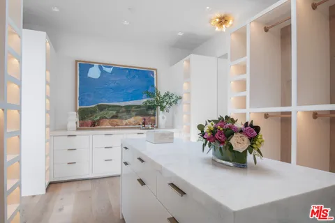 $34,000,000 | 26946 Pacific Coast Highway, Malibu, CA 90265