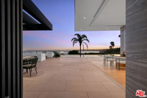 $34,000,000 | 26946 Pacific Coast Highway, Malibu, CA 90265