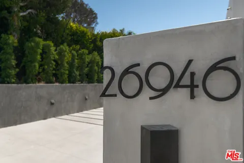 $34,000,000 | 26946 Pacific Coast Highway, Malibu, CA 90265