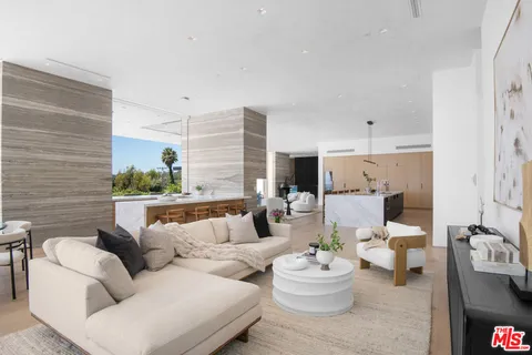 $34,000,000 | 26946 Pacific Coast Highway, Malibu, CA 90265