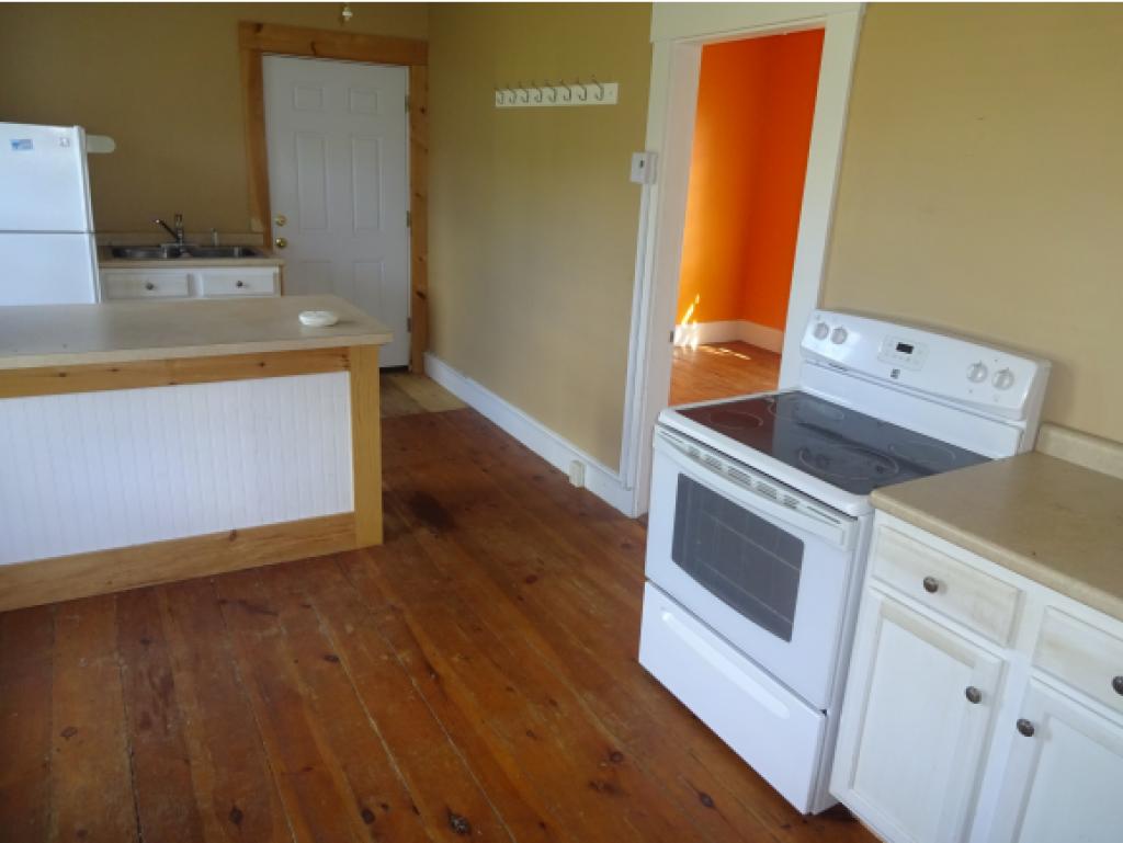 189 S Road Deerfield, NH 03037 - Photo 14 of 27