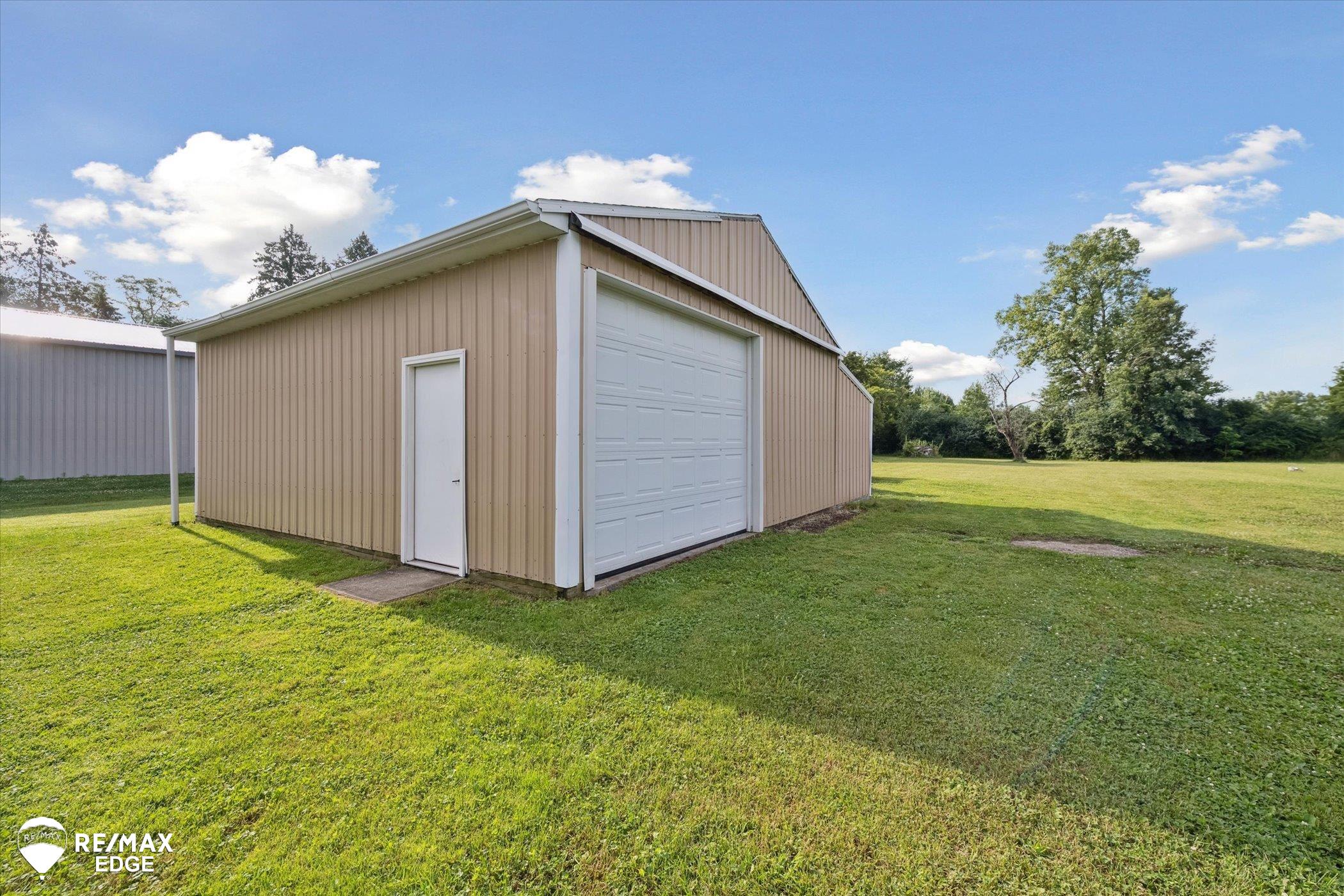 7236 Lapeer Road Davison, MI 48423 - Photo 47 of 53 50183504-f129cde7-f0ad-44d6-a077-9cdae8c643e0.JPG