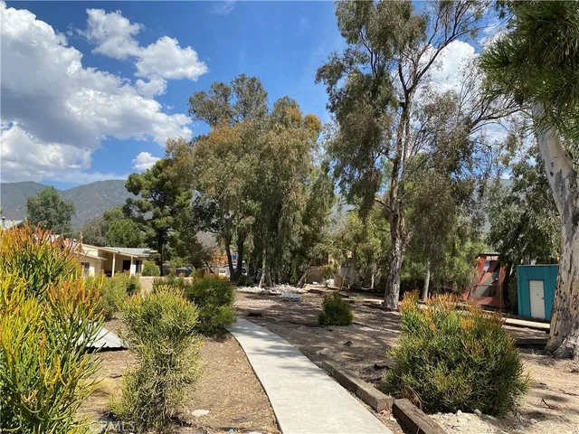 $1,100 | 19216 Kendall Drive, San Bernardino, CA 92407