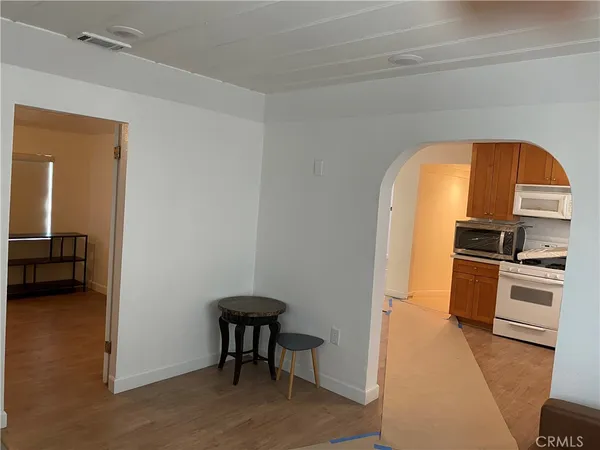 $900 | 19216 Kendall Drive, San Bernardino, CA 92407