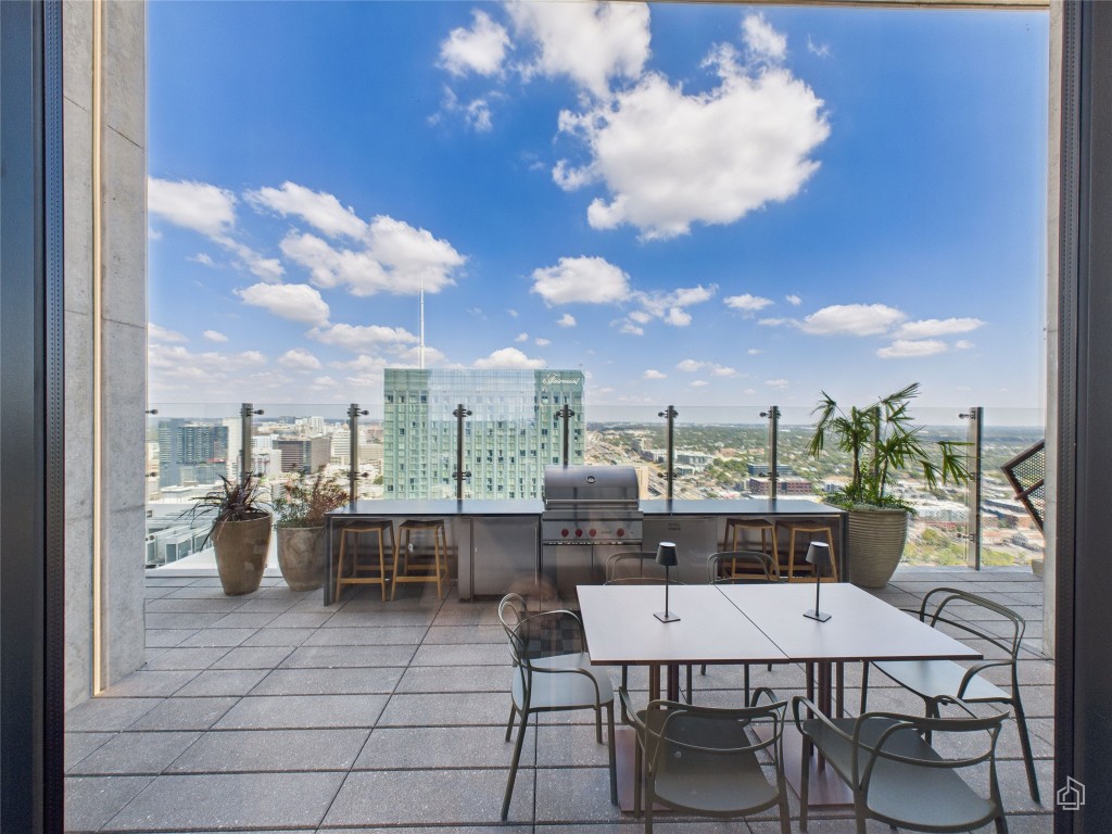 610 Davis Street, Unit 2808 Austin, TX 78701 - Photo 25 of 29 a view of a patio