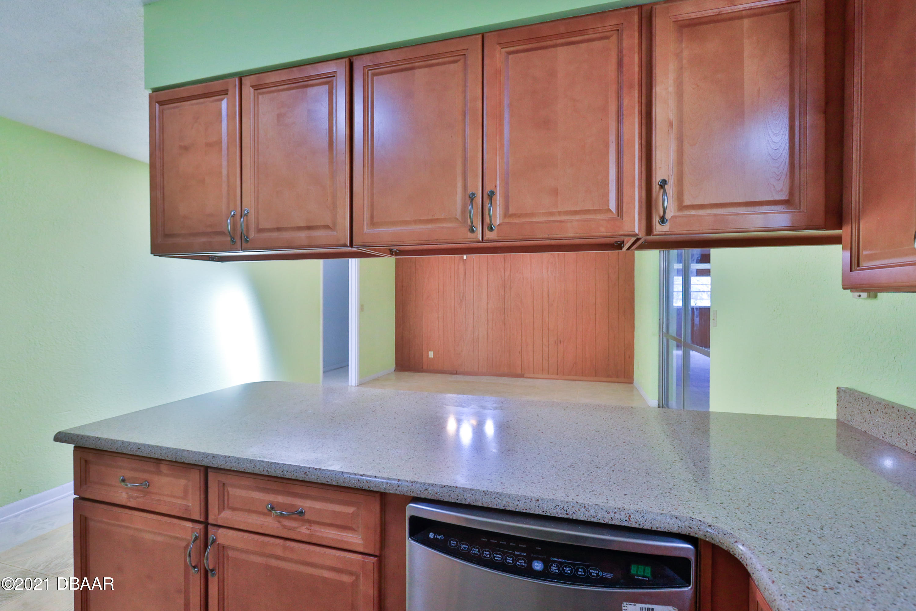 909 Duncan Road South Daytona, FL 32119 - Photo 7 of 29 909 Duncan-24