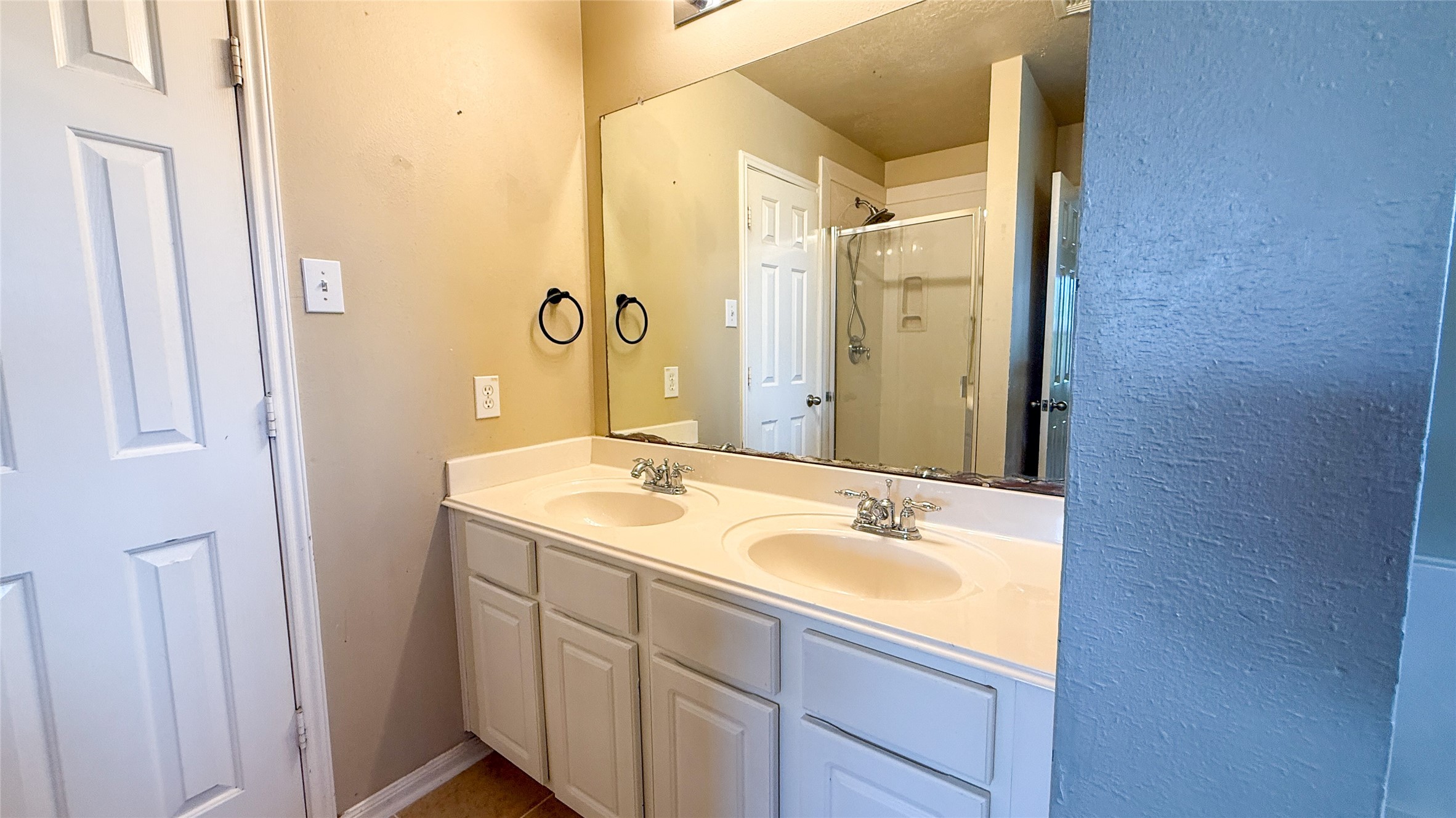 5127 Prosperity Circle Houston, TX 77018 - Photo 11 of 22