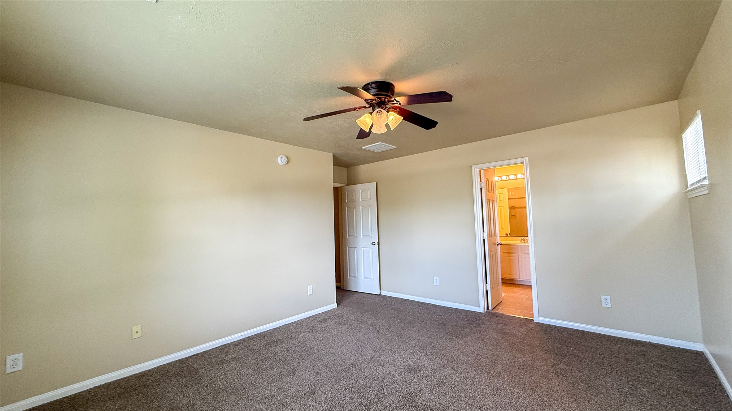 5127 Prosperity Circle Houston, TX 77018 - Photo 12 of 22