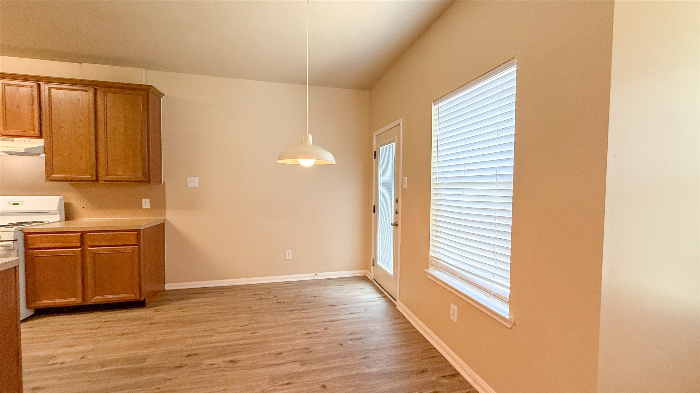 5127 Prosperity Circle Houston, TX 77018 - Photo 7 of 22