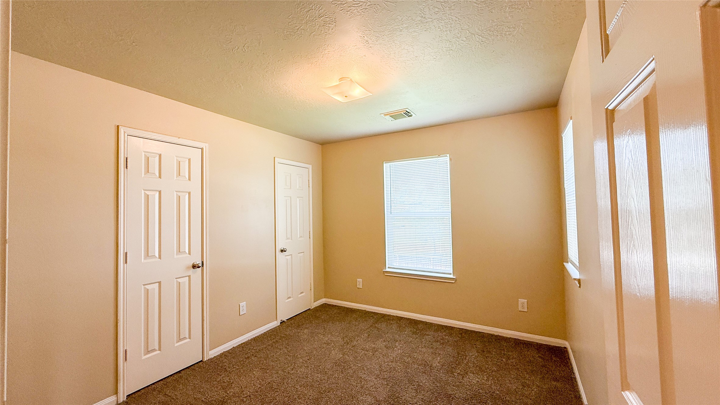 5127 Prosperity Circle Houston, TX 77018 - Photo 9 of 22
