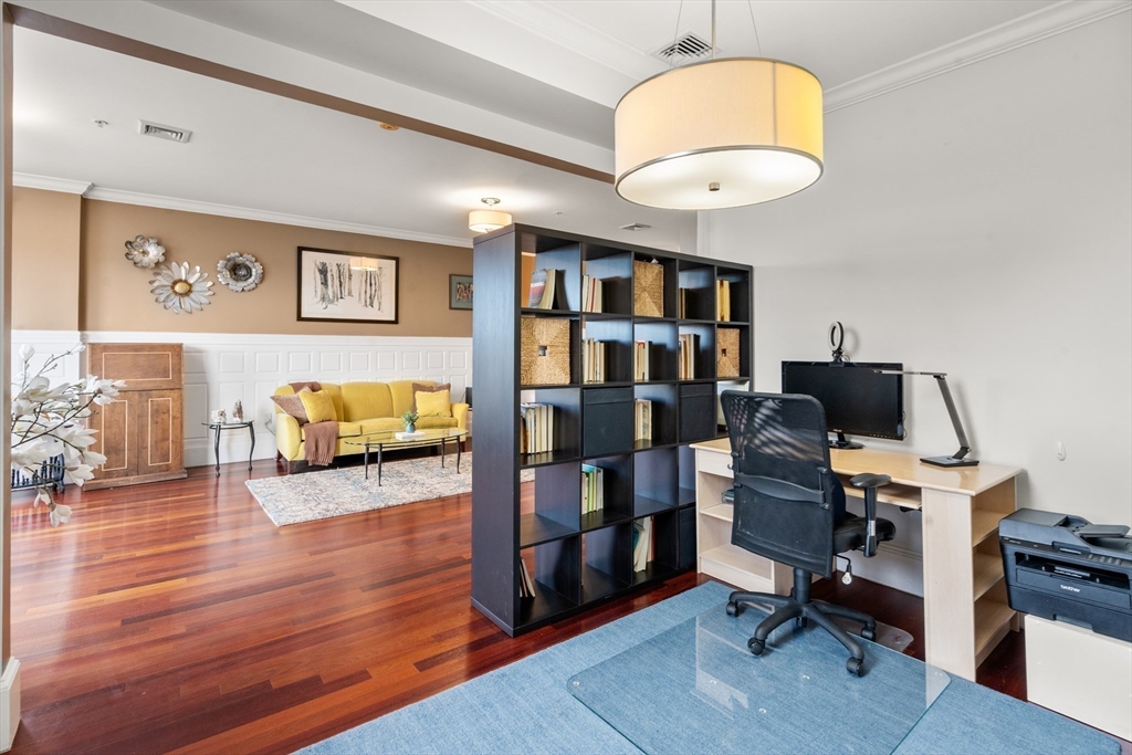 19 Bay State Road, Unit 4 Boston, MA 02215 - Photo 6 of 27