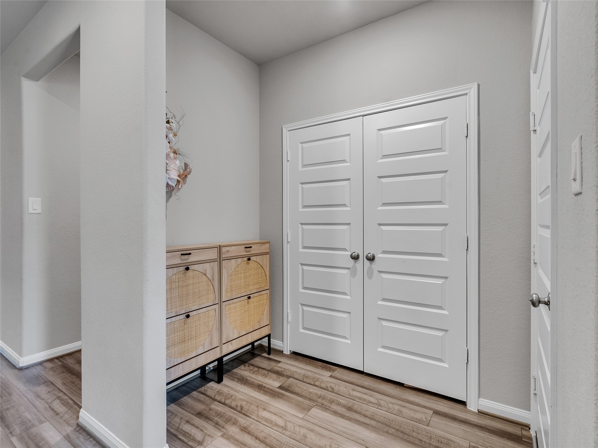 6006 Scott Way Rosenberg, TX 77471 - Photo 26 of 42 a view of closet area
