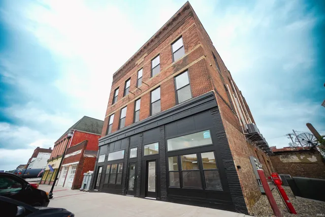 $2,300,000 | 350 North Main Street, Frankfort, IN 46041