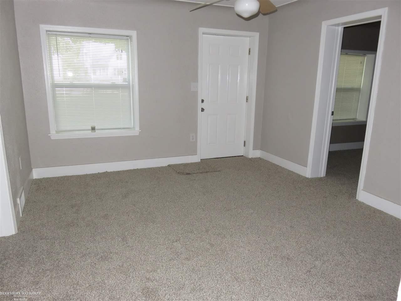 66 Rathbone Street Mount Clemens, MI 48043 - Photo 5 of 11 31332173-4.JPG