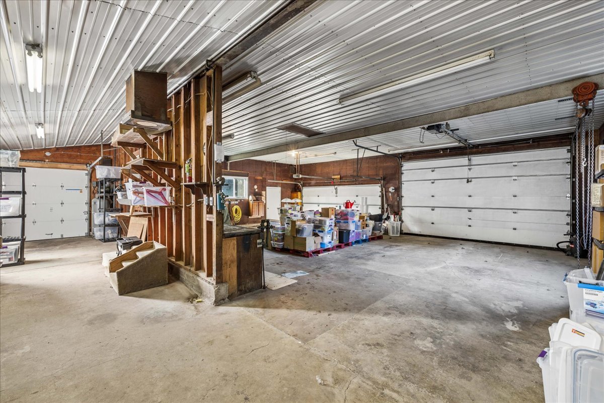 8014 West Hillside Road Crystal Lake, IL 60012 - Photo 8 of 32 Gallery Image 8