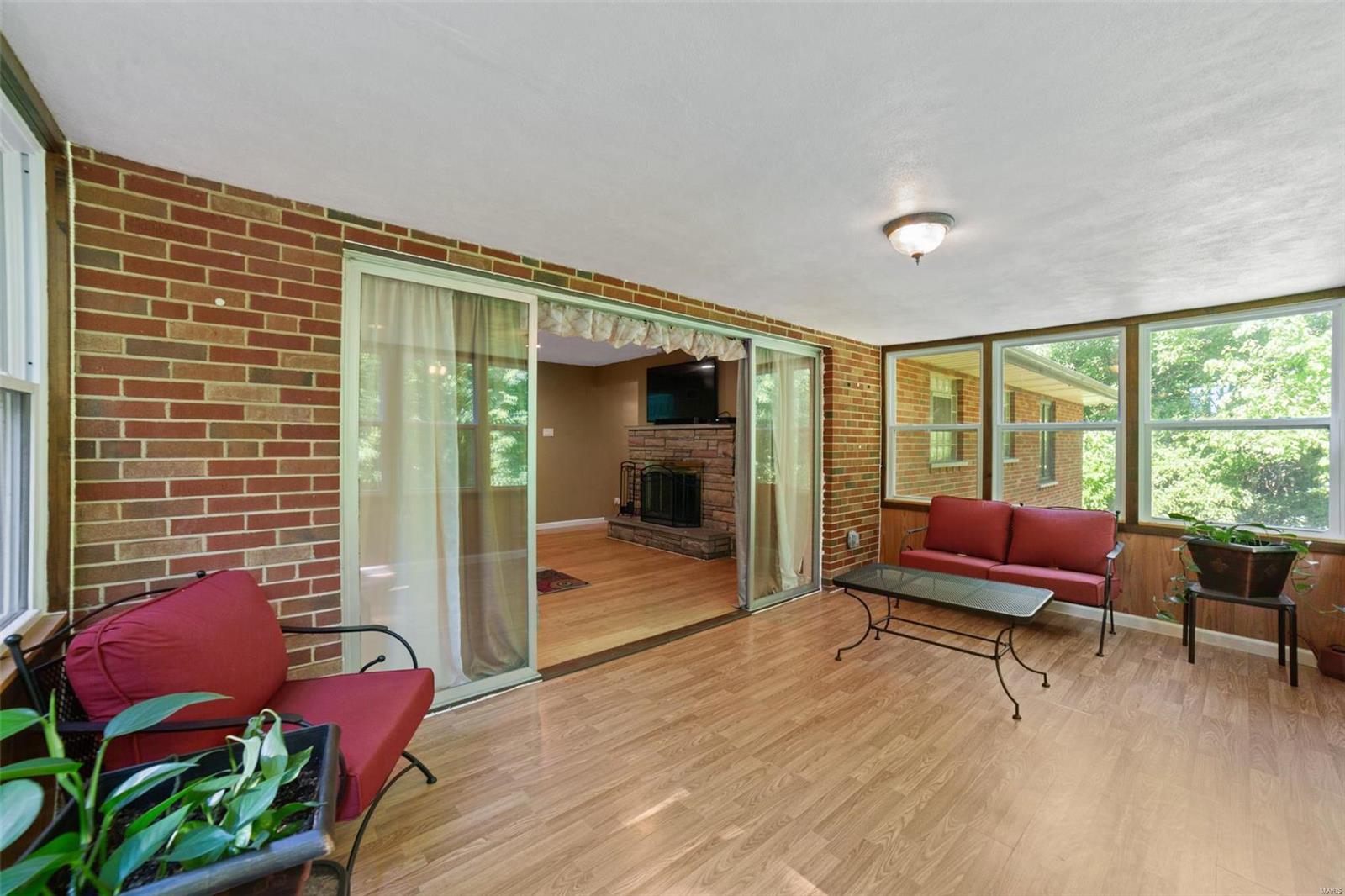 2595 Dunn Road Florissant, MO 63033 - Photo 13 of 28