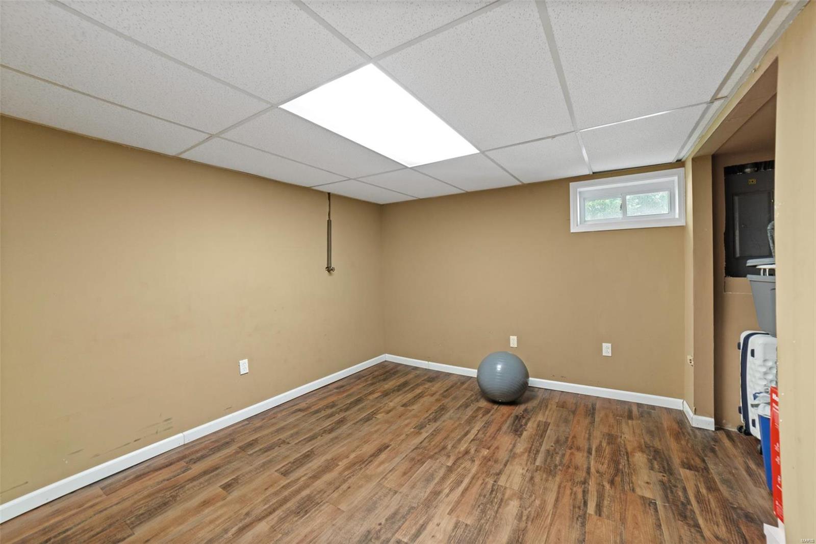 2595 Dunn Road Florissant, MO 63033 - Photo 21 of 28