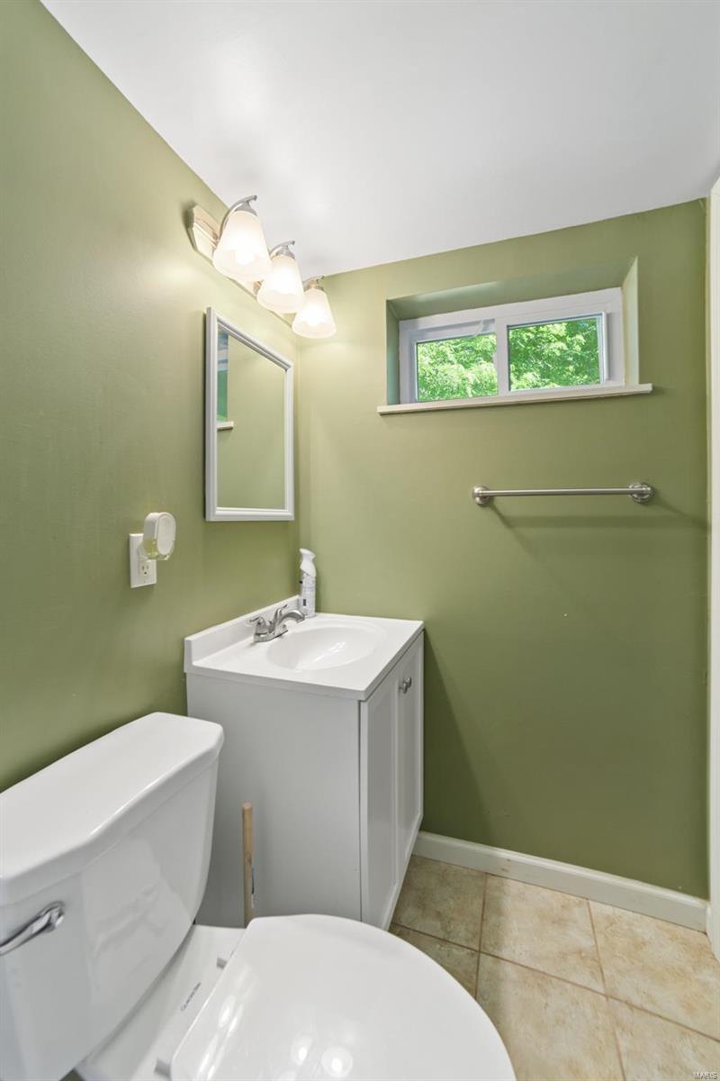 2595 Dunn Road Florissant, MO 63033 - Photo 23 of 28