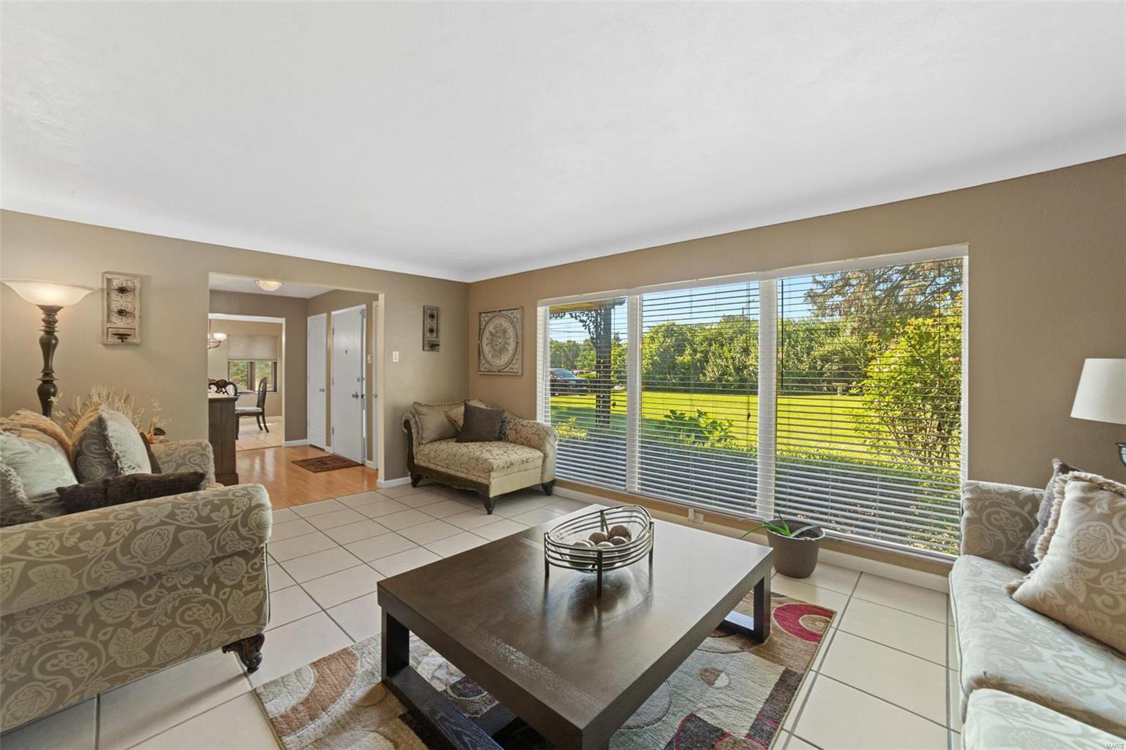 2595 Dunn Road Florissant, MO 63033 - Photo 6 of 28