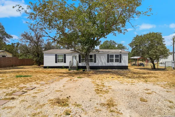 $189,000 | 140 Valley View Drive, Poteet, TX 78065