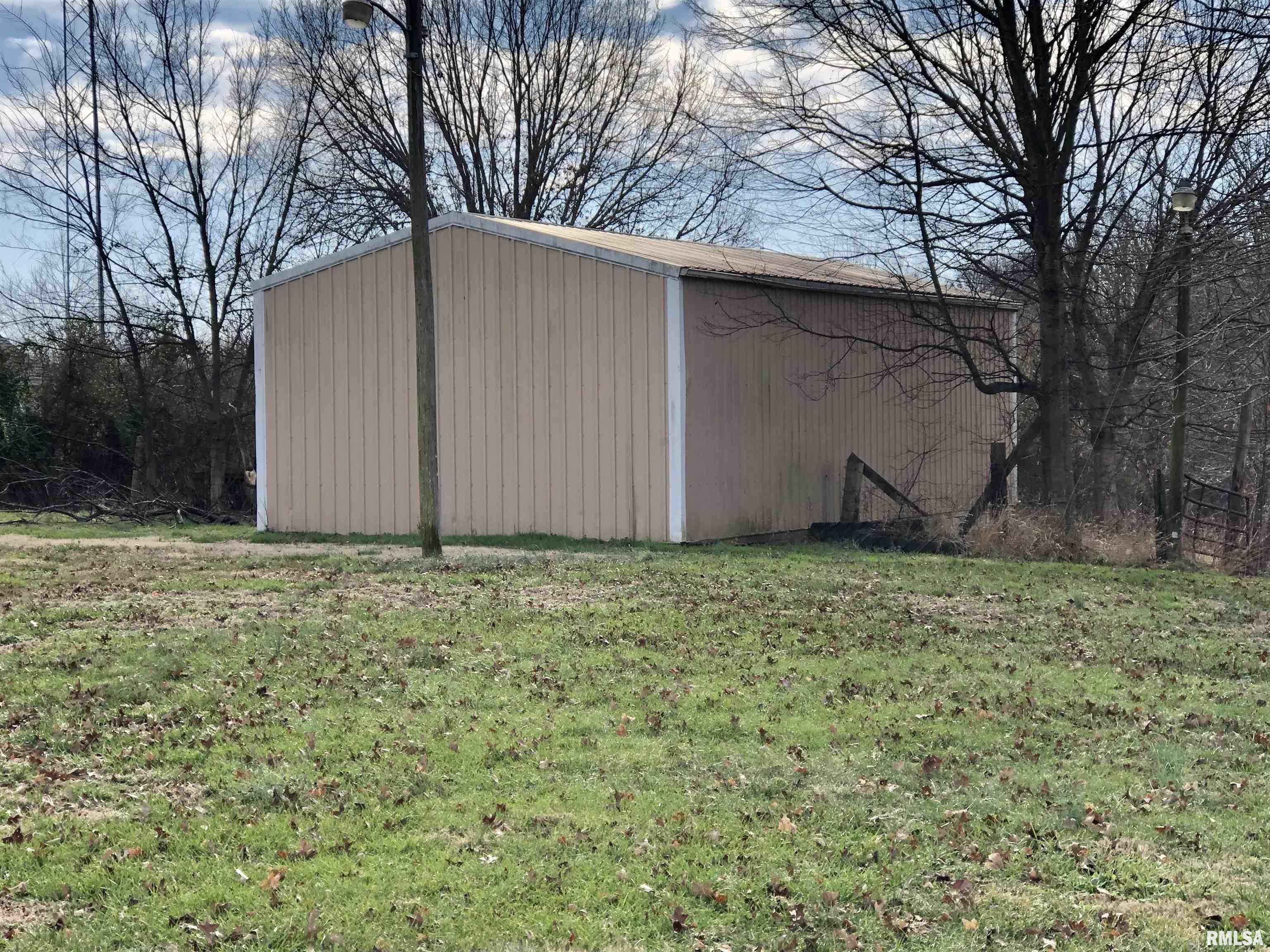 12681 Cochran Road Marion, IL 62959 - Photo 20 of 22 Gallery Image 20