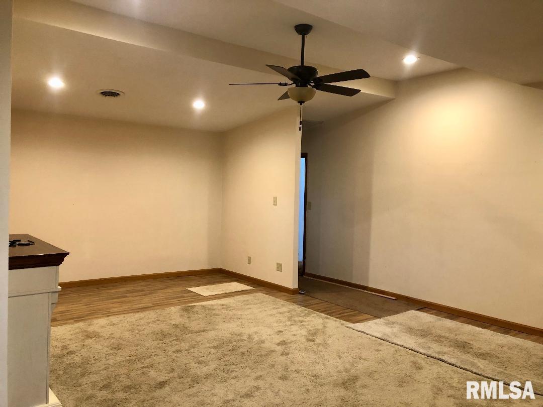 12681 Cochran Road Marion, IL 62959 - Photo 10 of 22 Gallery Image 10