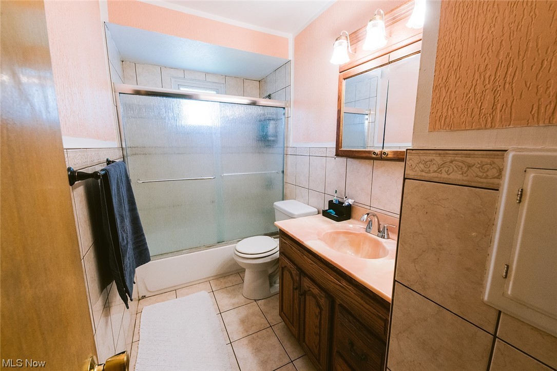 3140 West Ridgewood Drive Cleveland, OH 44134 - Photo 10 of 24