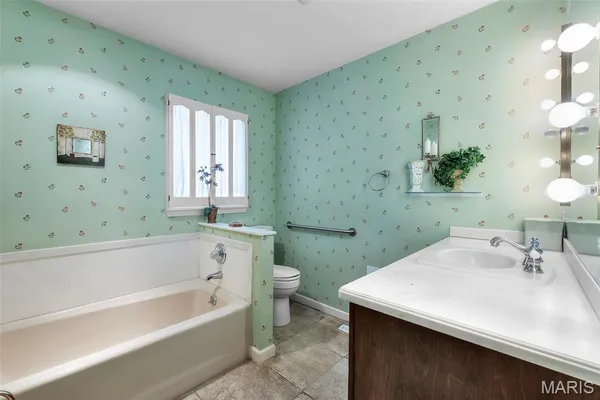$220,000 | 928 East Baker Drive, Kennett, MO 63857