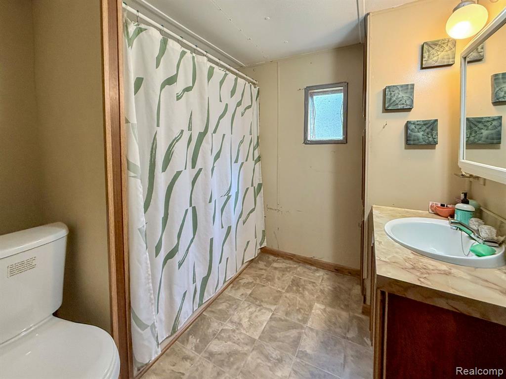 435 Rustic Lane South Belleville, MI 48111 - Photo 14 of 21