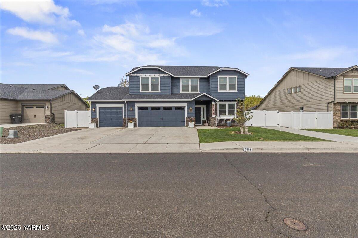 7803 Fremont Way Yakima, WA 98908 - Photo 3 of 49 Front with RV parking