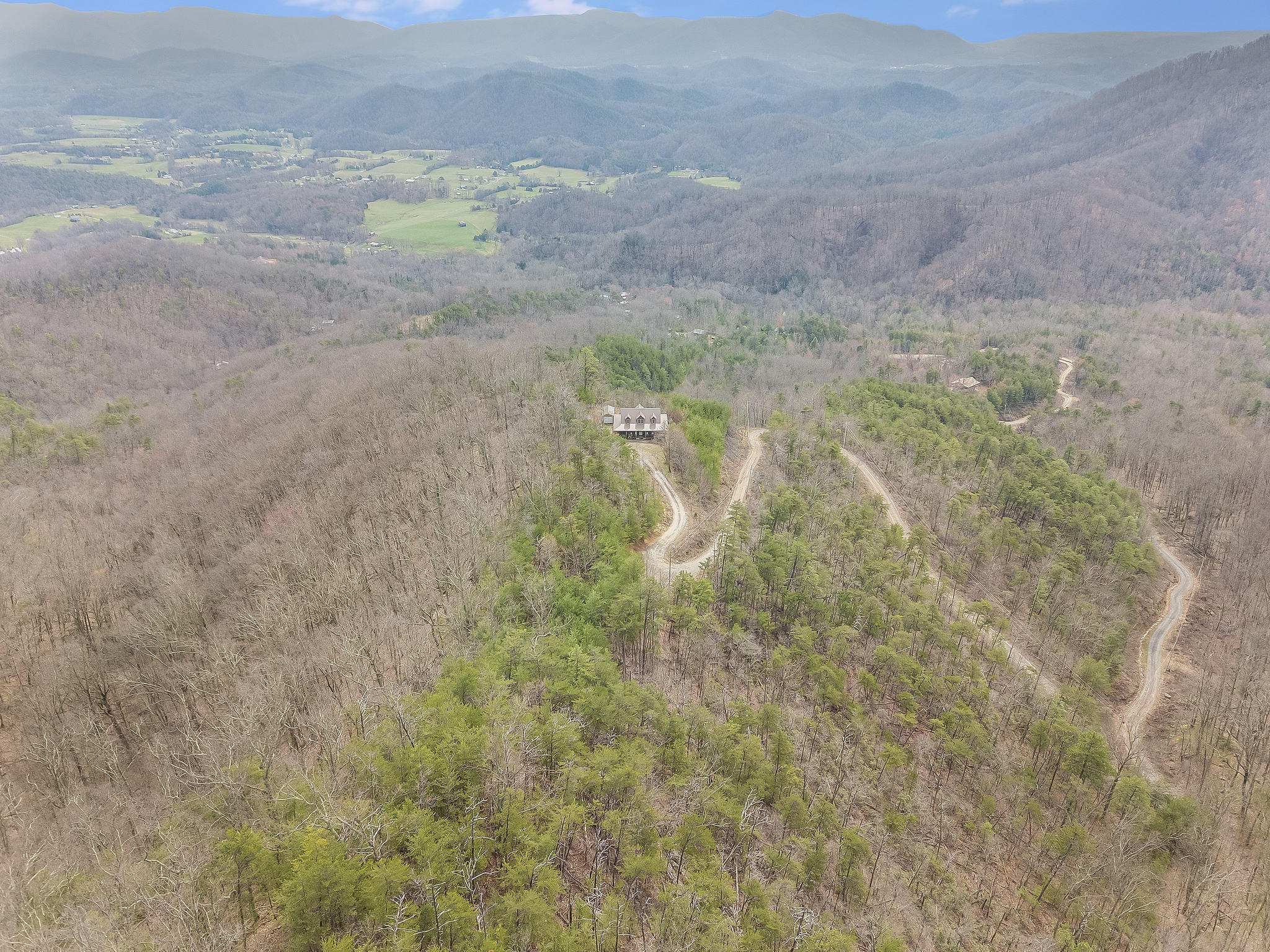901 Eagles Bluff Way Cosby, TN 37722 - Photo 28 of 35 Gallery Image 28