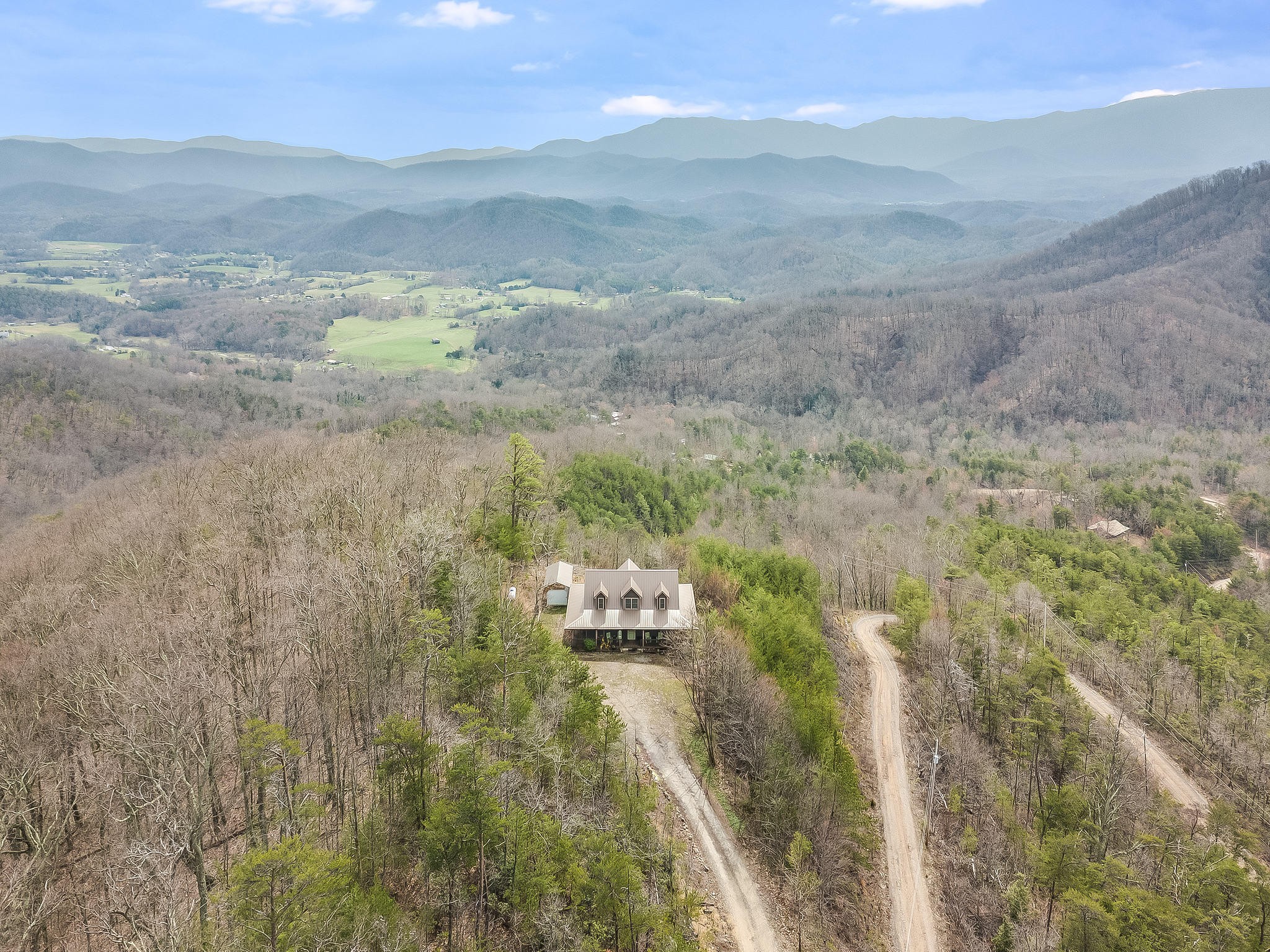 901 Eagles Bluff Way Cosby, TN 37722 - Photo 5 of 35 Gallery Image 5
