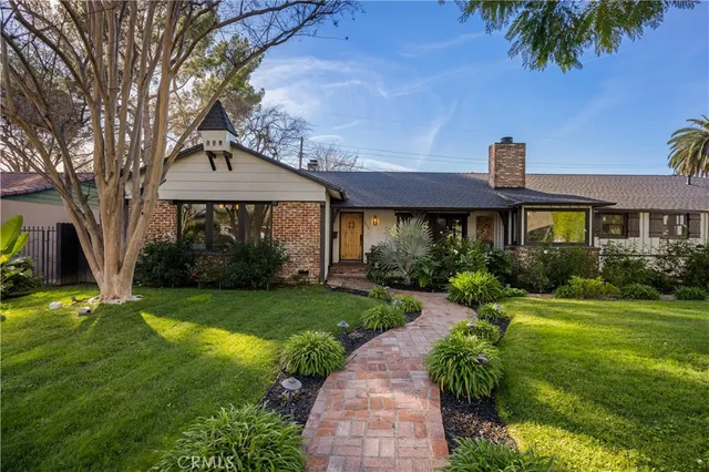 $2,699,000 | 1406 West Valley Heart Drive, Burbank, CA 91506