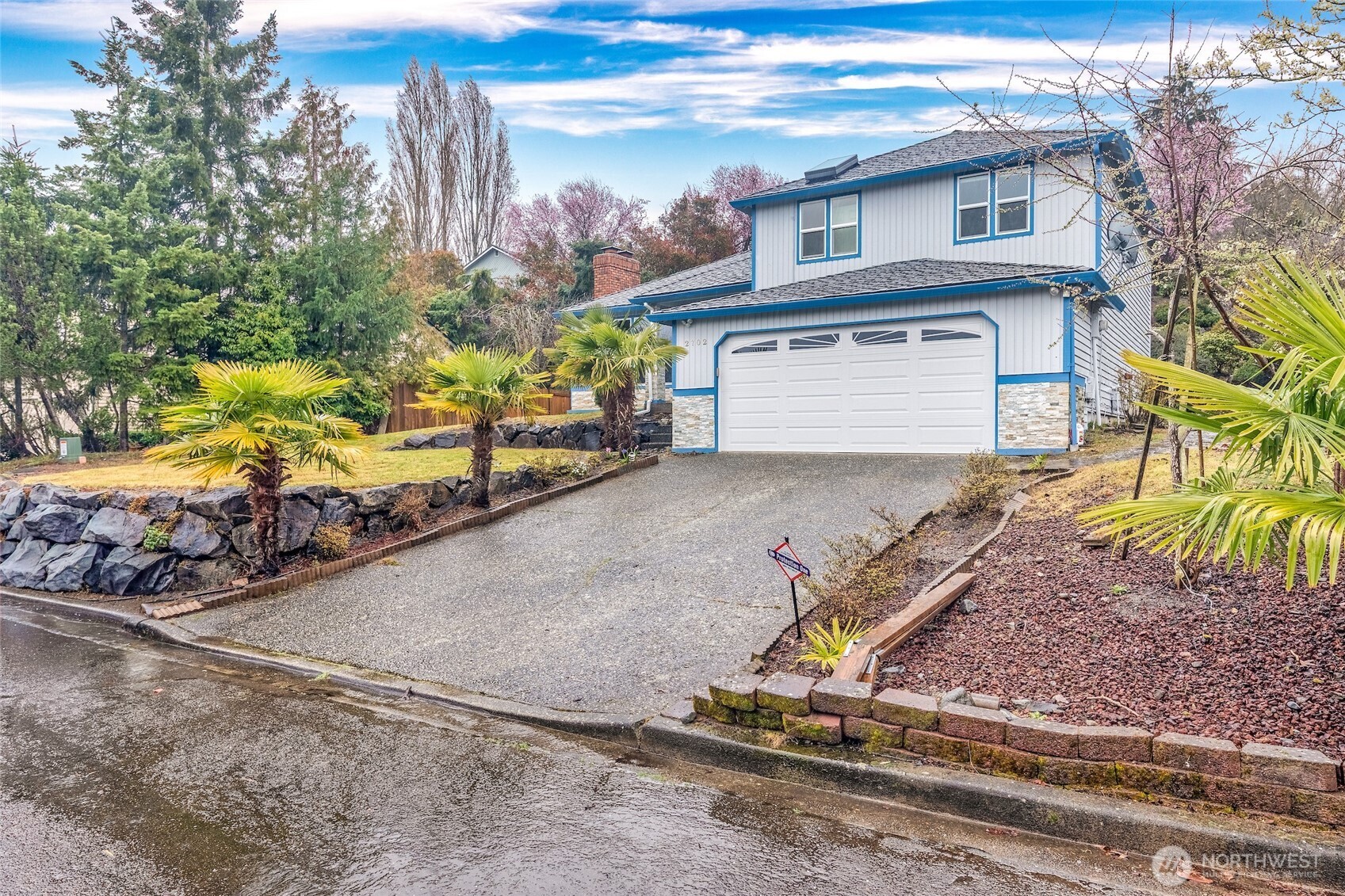 2702 Cedar Avenue South Renton, WA 98055 - Photo 3 of 38 Gallery Image 3