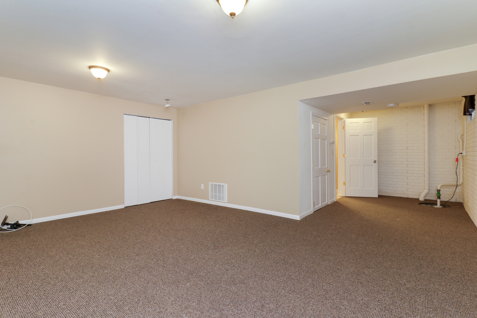 1609 Henry Street Normal, IL 61761 - Photo 33 of 42 Gallery Image 33