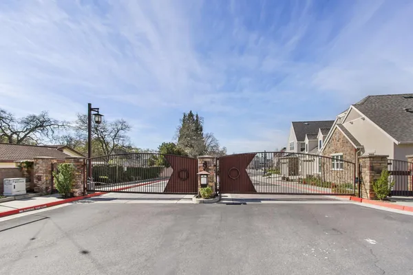$575,000 | 7548 Twin Bridges Lane, Citrus Heights, CA 95610