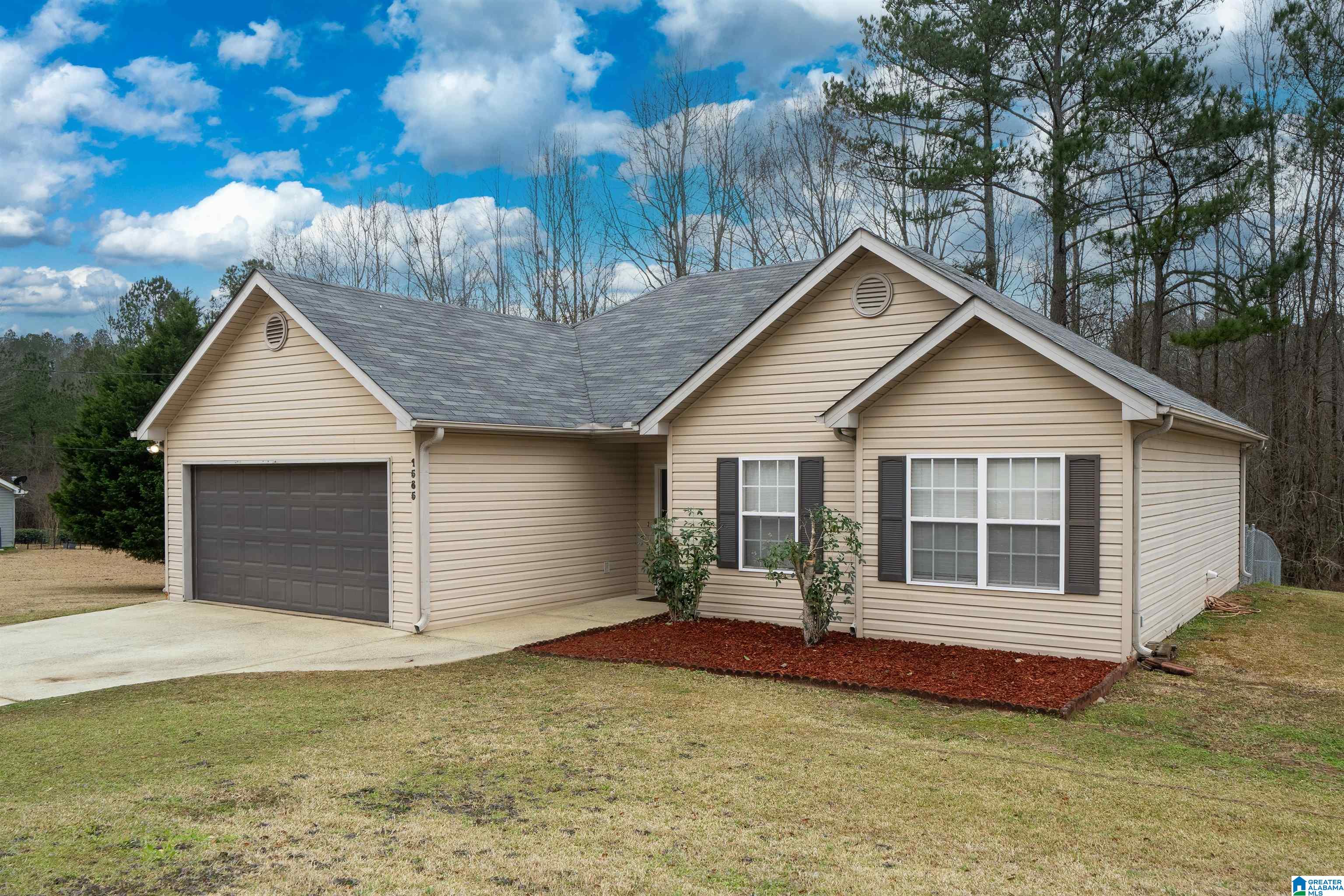 1585 Old Margaret Road Odenville, AL 35120 - Photo 3 of 22