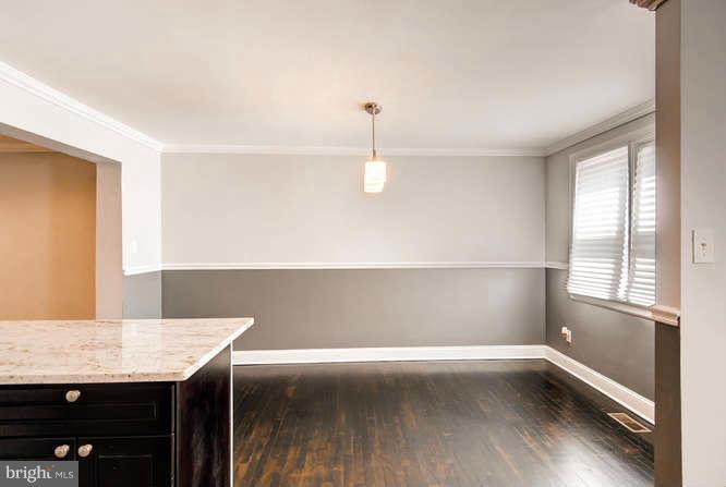 1116 Wicklow Road Baltimore, MD 21229 - Photo 12 of 28 Dining Room
