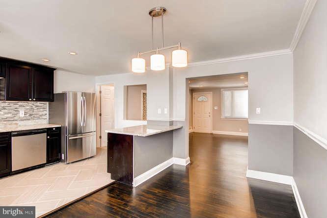 1116 Wicklow Road Baltimore, MD 21229 - Photo 13 of 28 Dining Room