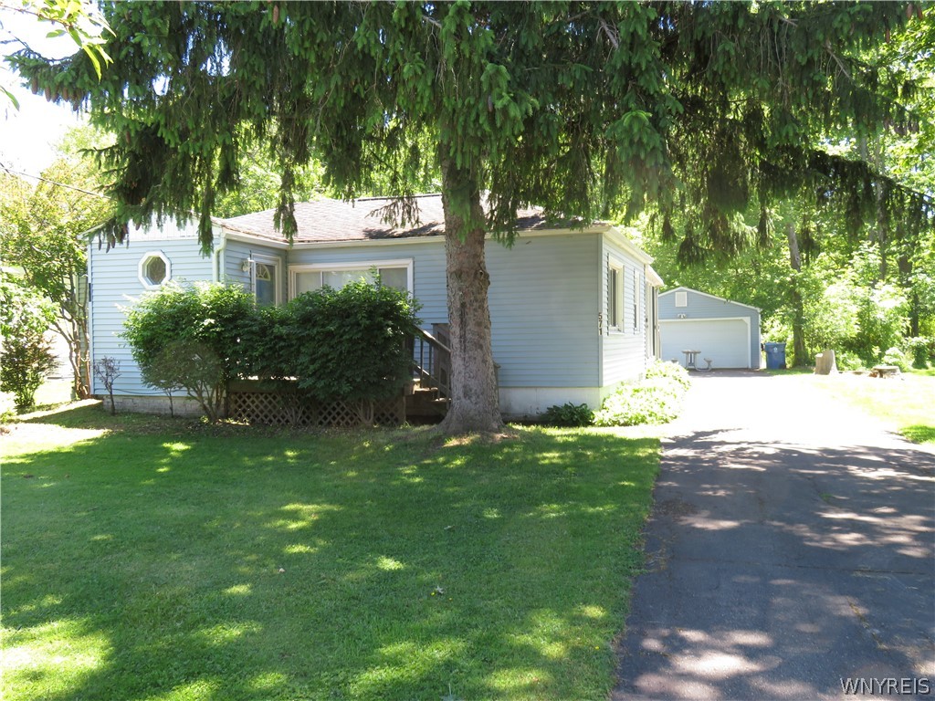 571 Tuscarora Road Evans, NY 14006 - Photo 2 of 41