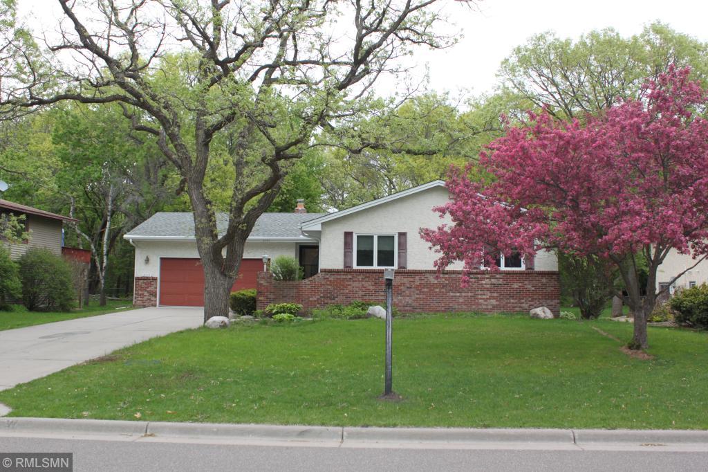 8345 Sunnyside Road Mounds View, MN 55112 - Photo 1 of 1 Gallery Image 1