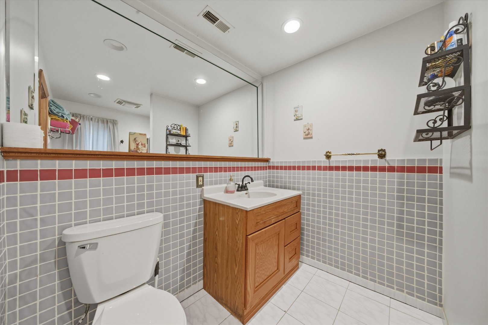 810 North Cherry Street Addison, IL 60101 - Photo 14 of 32