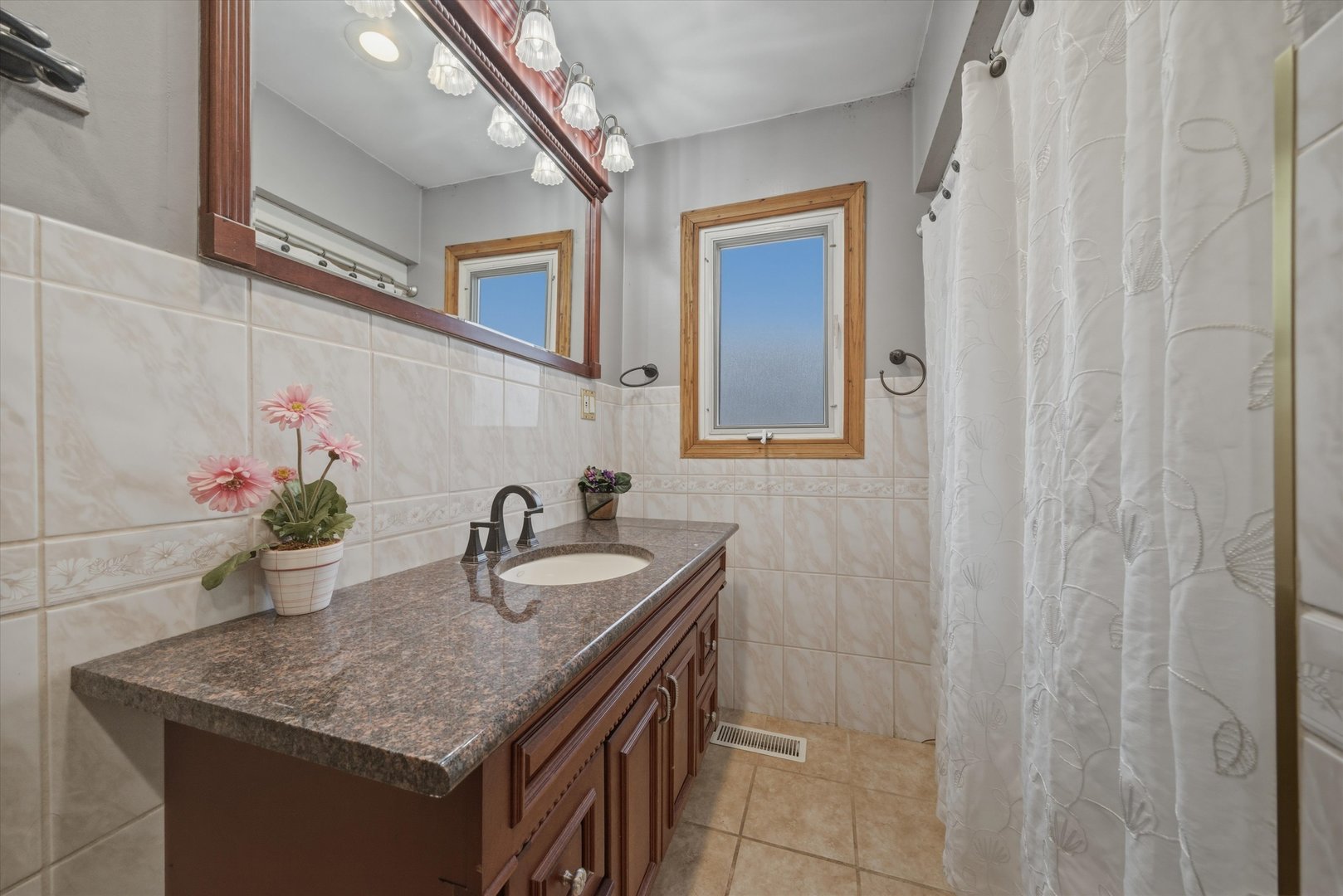 810 North Cherry Street Addison, IL 60101 - Photo 10 of 32