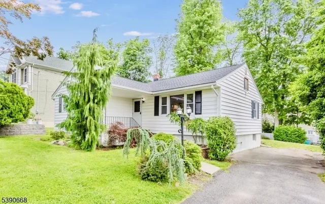 $3,400 | 36 South Belair Avenue, Cedar Knolls, NJ 07927